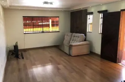 Sobrado à venda, 121 m², 3 quartos, 2 banheiros, 1 suíte