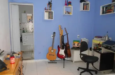 Casa à venda, 287 m², 3 quartos, 2 banheiros, 1 suíte