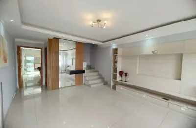 Sobrado à venda, 121 m², 2 quartos, 2 banheiros, 2 suítes