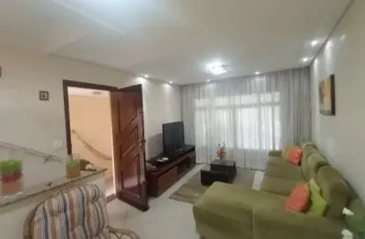 Sobrado à venda, 155 m², 3 quartos, 3 banheiros, 1 suíte