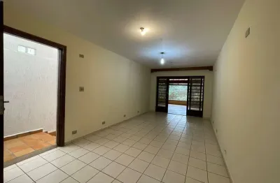 Oportunidade: aceito proposta: belo sobrado à venda no bairro do parque maria domitila na rua monsenhor castro nery