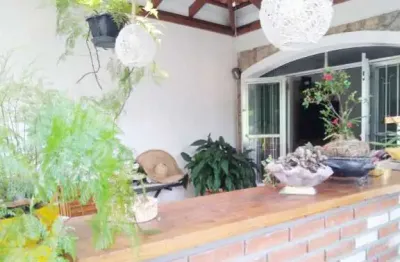 Sobrado à venda no bairro do jardim regina na rua engenheiro marcílio cardoso