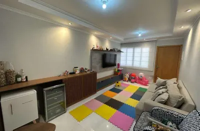 Sobrado à venda, 130 m², 3 quartos, 3 banheiros, 1 suíte