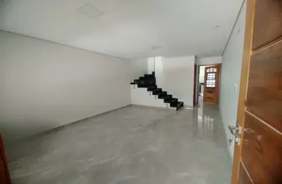 Sobrado novo à venda no bairro do parque maria domitila na rua antônio félix pacheco 316
