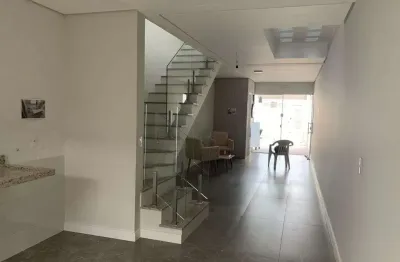 Sobrado à venda, 105 m², 3 quartos, 3 banheiros, 1 suíte