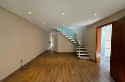Sobrado à venda, 135 m², 3 quartos, 3 banheiros, 3 suítes