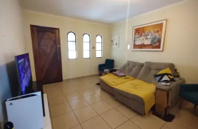 Casa térrea à venda no jardim santo elias na rua domingos sérgio dos anjos, com 2 dormitórios