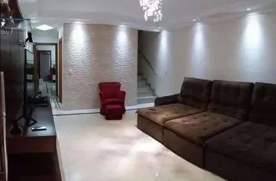Sobrado à venda, 159 m², 3 quartos, 6 banheiros, 3 suítes
