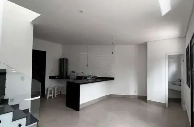Sobrado à venda, 180 m², 3 quartos, 3 banheiros, 1 suíte