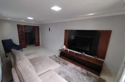 Sobrado à venda, 255 m², 3 quartos, 4 banheiros, 1 suíte