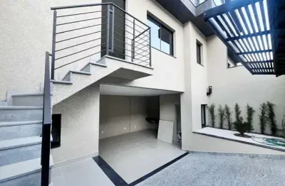 Sobrado à venda, 189 m², 3 quartos, 3 banheiros, 1 suíte