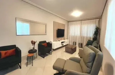 Sobrado à venda, 192 m², 4 quartos, 6 banheiros, 4 suítes