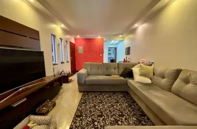 Sobrado à venda, 199 m², 4 quartos, 5 banheiros, 2 suítes