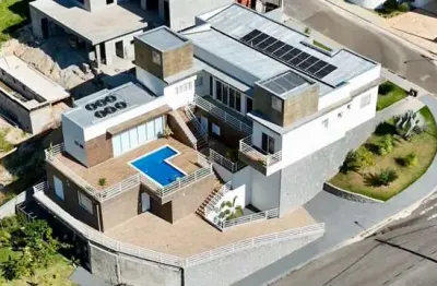 Casa à venda, 293 m², 4 quartos, 5 banheiros, 3 suítes