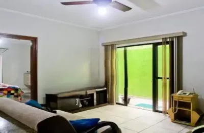 Oportunidade: belo sobrado à venda no bairro do jardim santo elias na rua benedito da fonseca rondon