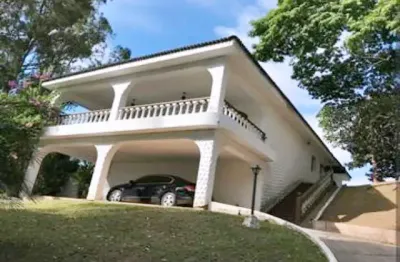 Casa à venda em Osasco no Bairro do Três Montanhas na Rua Serra do Acaraí