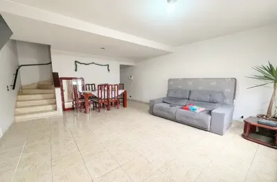 Sobrado à venda no Bairro da Vila Boaçava na Rua Ribeirão Vermelho, com 3 dormitórios