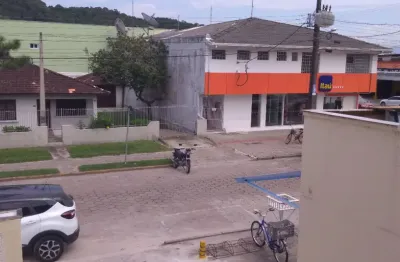 Sobrado comercial e residencial  no centro de guaratuba  ótimo  para imobiliárias, financeiras, clínicas, estética,etc