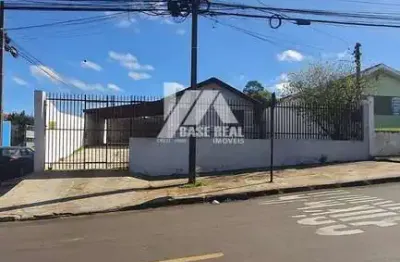 Casa com 2 quartos para alugar na Rua Marechal Dutra, Boqueirão, Guarapuava