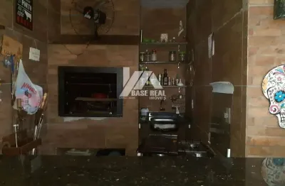 Casa com 3 quartos à venda na Rua Vieira Fazenda, Uvaranas, Ponta Grossa