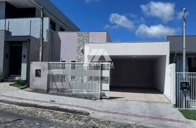 Casa com 2 quartos para alugar na Rua Alberto Minski, Batel, Guarapuava