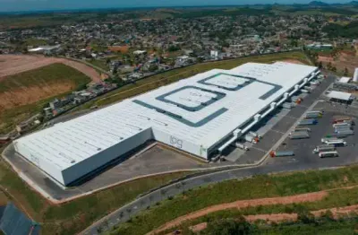 Barracão / Galpão / Depósito para alugar na Avenida Guarapari, 200, Caxias do Sul, Viana
