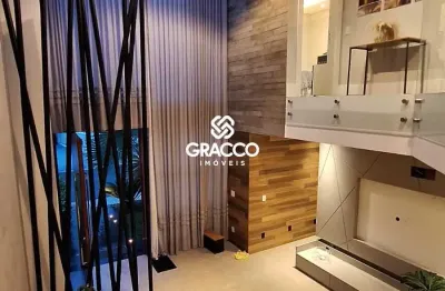 Casa triplex com 4 quartos - 3 vagas em condomínio - campo comprido