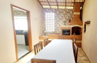 Casa com 2 quartos à venda na rua jequitibás, 10, nova guarapari, guarapari por r$ 490.000