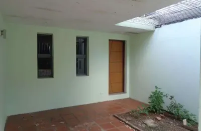 Casa com 2 quartos à venda na Vila Independência, Piracicaba 