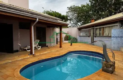 Casa em condomínio fechado com 3 quartos à venda no Dois Córregos, Piracicaba 