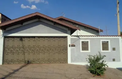 Casa com 3 quartos para alugar na Vila Nossa Senhora Aparecida, Piracicaba 