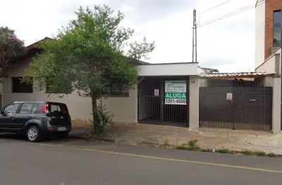 Casa com 3 quartos para alugar na Vila Independência, Piracicaba 