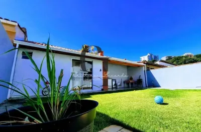 Casa térrea à venda com 2 dormitórios e 1 vaga na vila thais