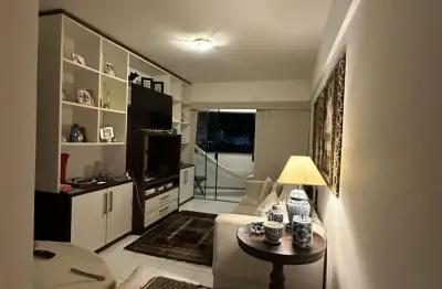 Conforto e praticidade definem este apartamento de 80m2, no desejado bairro alto do parque -itaigara. com uma vista livre deslumbrante e acesso imediato a tudo o que você precisa, este imóvel é perfei