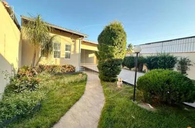 Casa para venda em caldas novas, bandeirante, 3 dormitórios, 2 suítes, 3 banheiros, 4 vagas