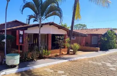 Casa para venda em caldas novas, mansões águas quentes, 2 dormitórios, 1 suíte, 2 banheiros, 2 vagas