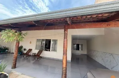 Casa para venda em caldas novas, jardim hanashiro, 4 dormitórios, 1 suíte, 4 banheiros, 2 vagas