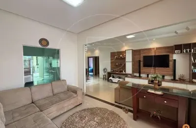 Casa para Venda em Caldas Novas, Itanhangá I, 4 dormitórios, 1 suíte, 3 banheiros, 3 vagas