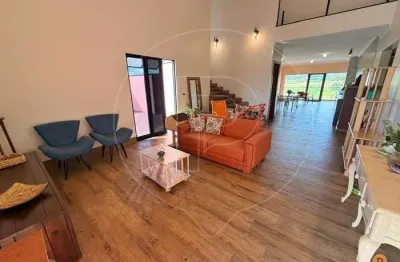 Casa em Condomínio para Venda em Caldas Novas, Condomínio Marinas di Caldas, 4 dormitórios, 2 suítes, 3 banheiros, 3 vagas