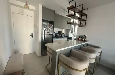 Apartamento de 2 dormitórios proximo ao metro belém. 1 vaga de garagem