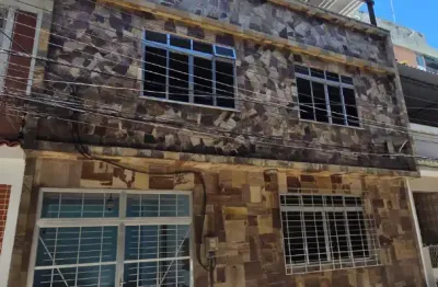 Excelente casa de vila triplex de 3 quartos com garagem e amplo terraço