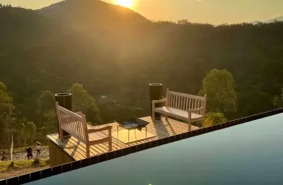 Sítio de alta padrão com por do sol de tirar o fôlego em canelinha-sc