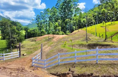 Lindo terreno de sítio de 3982m ² em Canelinha bairro Moura 16km do centro