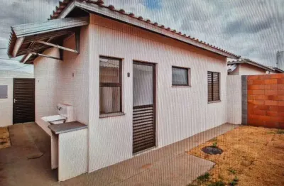 Casa com 2 quartos à venda na Avenida José Betucci, 325, Vila Áurea Mendez Gimenez, Sertãozinho