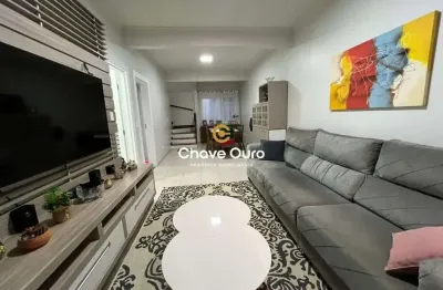 Casa com 3 quartos à venda no Centro, Cascavel 