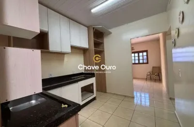 Casa em condomínio fechado com 3 quartos à venda no Universitário, Cascavel  por R$ 275.000