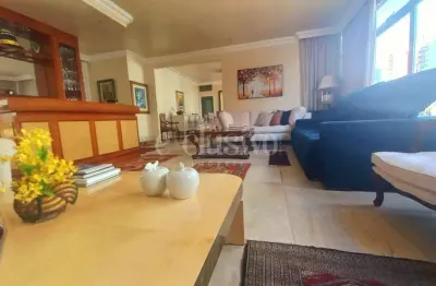 Apartamento com 3 quartos à venda na rua altamiro guimarães, 351, centro, florianópolis por r$ 2.300.000