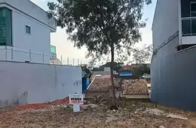 Terreno à venda na Rua São Móises, Jardim Vitória, Macaé