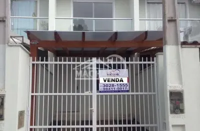 Lindo sobrado geminado com 2 dormitórios e vaga de estacionamento