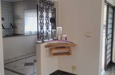 Casa frente e casa de fundo para locação a apenas uma quadra da lagoa do taquaral